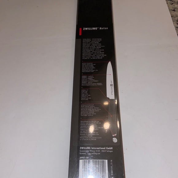 Zwilling Motion JA Henckels 7 inch Santoku Knife New in Box 38907-180 - Picture 4 of 6